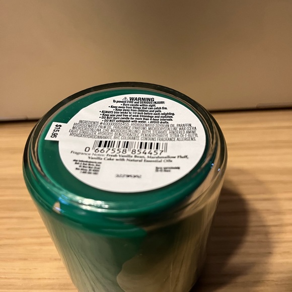 Bath & Body Works Single Wick Candle. Vanilla Bean Noel. - Picture 3 of 3